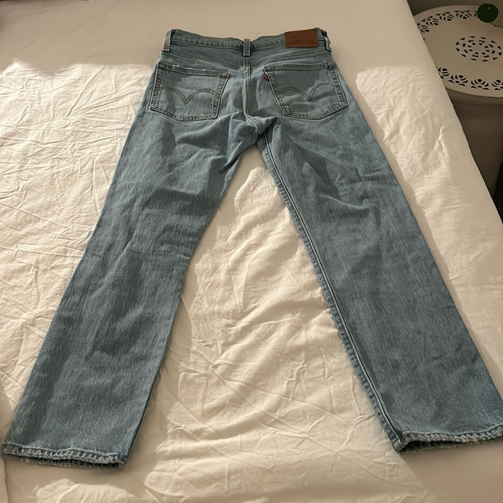Levi’s wedgie straight 
Size 25